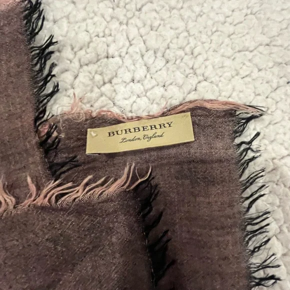 Burberry Relaxed Mega Check Square Scarf